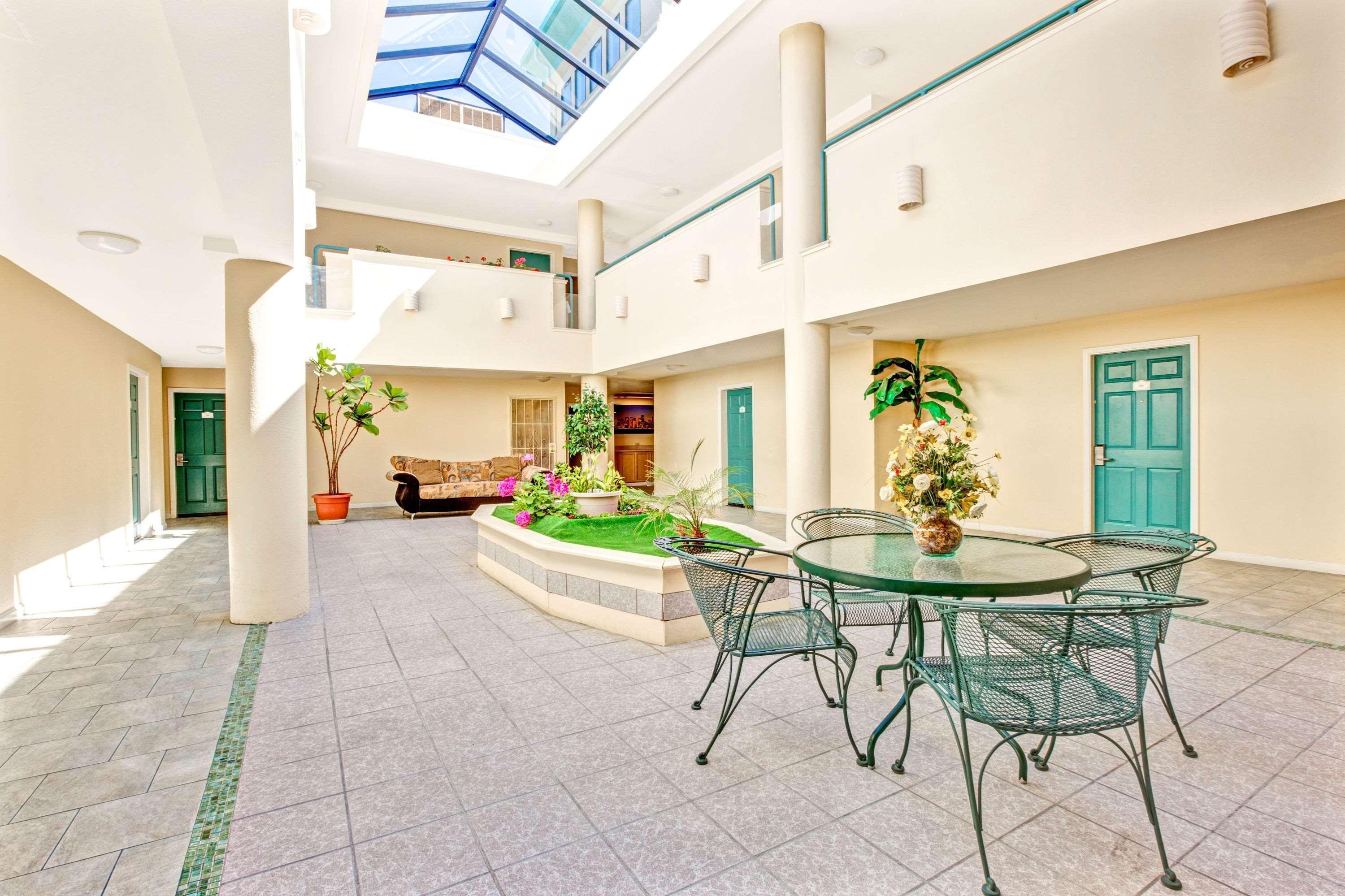 Hotel Aluxor Sfo, Sapphire Boutique Collection Σαν Μπρούνο Εξωτερικό φωτογραφία